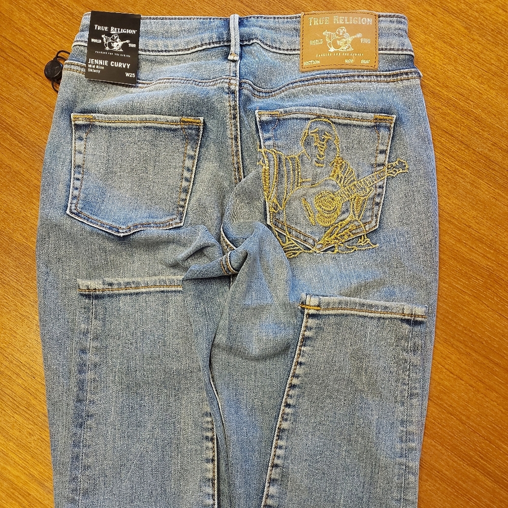 True Religion Jennie Curvy Mid Rise Skinny Jeans